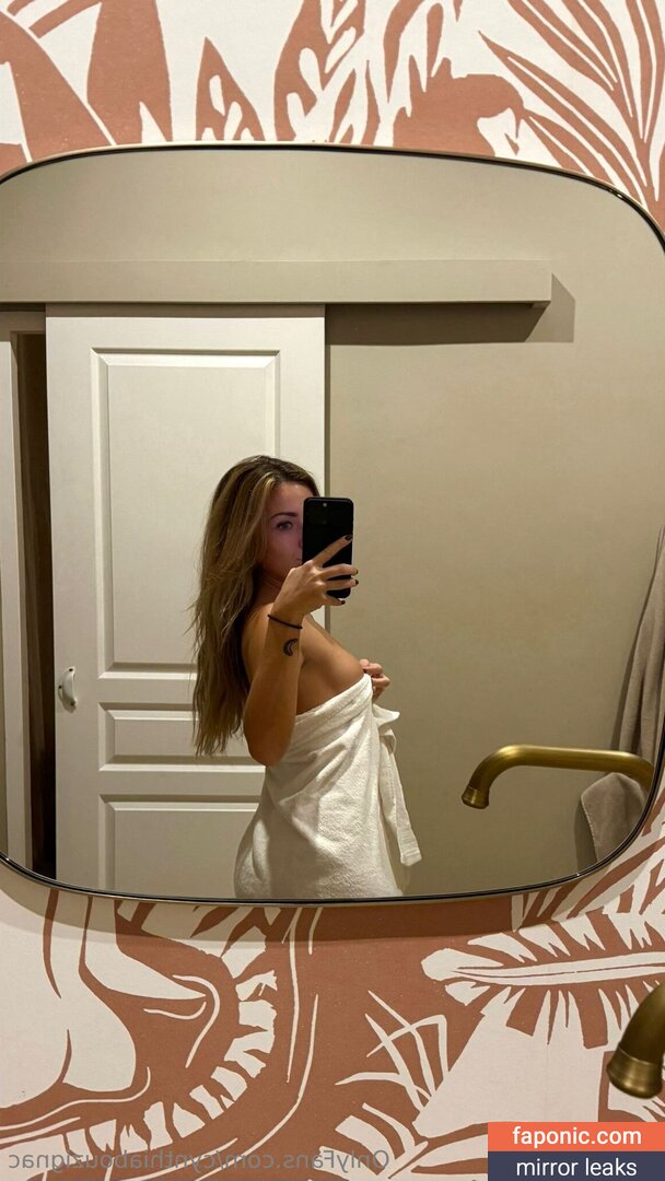 Cynthia Bouzignac, cynthiabgc, cynthiabouzignac Scurgeri de nuduri OnlyFans Fotografie #128