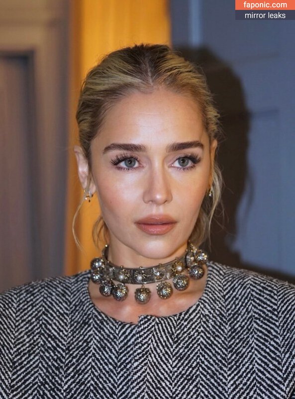 Emilia Clarke, clarkeyxo, emilia_clarke, emiliaclarke, emiliaclarkecentral, https: Scurgeri de nuduri OnlyFans Fotografie #306
