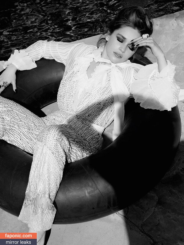 Emilia Clarke, clarkeyxo, emilia_clarke, emiliaclarke, emiliaclarkecentral, https: Scurgeri de nuduri OnlyFans Fotografie #310