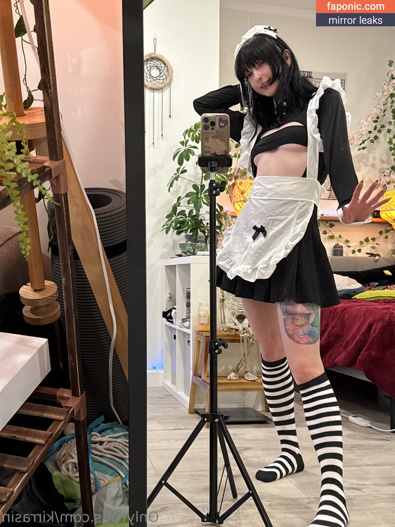Kira Sin, bbykiraa, yakirasin Scurgeri de nuduri OnlyFans Fotografie #3