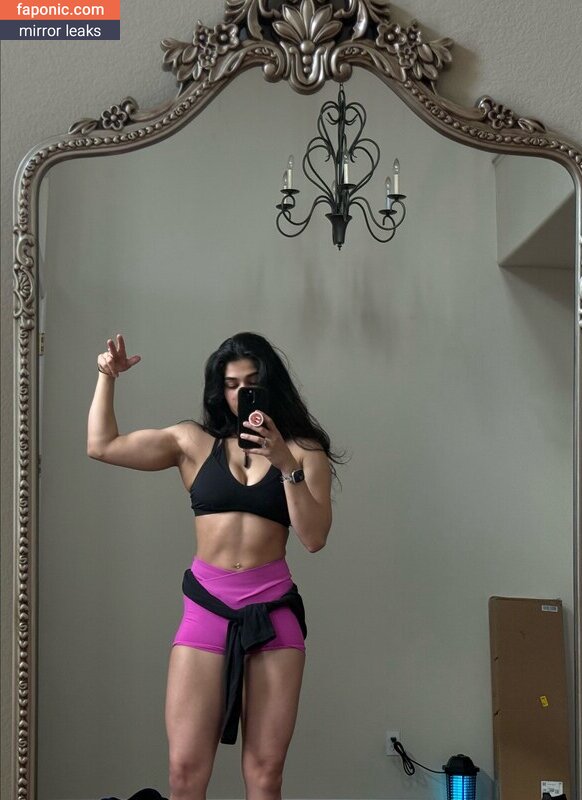 Naila Iqbal, NylaWHO, NylaWHO1, alienalianz Scurgeri de nuduri  Fotografie #15