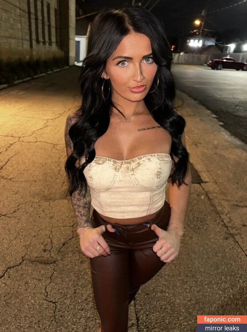 Petitetattedplati, Ronika Eskins, ronika_eskins Scurgeri de nuduri OnlyFans Fotografie #8