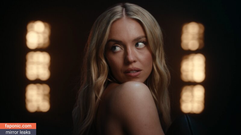 Sydney Sweeney, gal_gadot, https:, sydney_sweeney Scurgeri de nuduri OnlyFans Fotografie #422