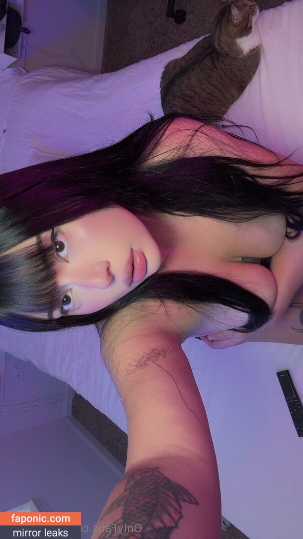 BABlHYUGA, Babihyuga Scurgeri de nuduri OnlyFans Fotografie #11