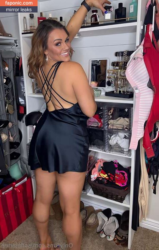 Sofie Jane, sofiejanee, therealsofiejane Scurgeri de nuduri OnlyFans Fotografie #10