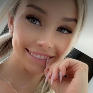 Khloexoxo