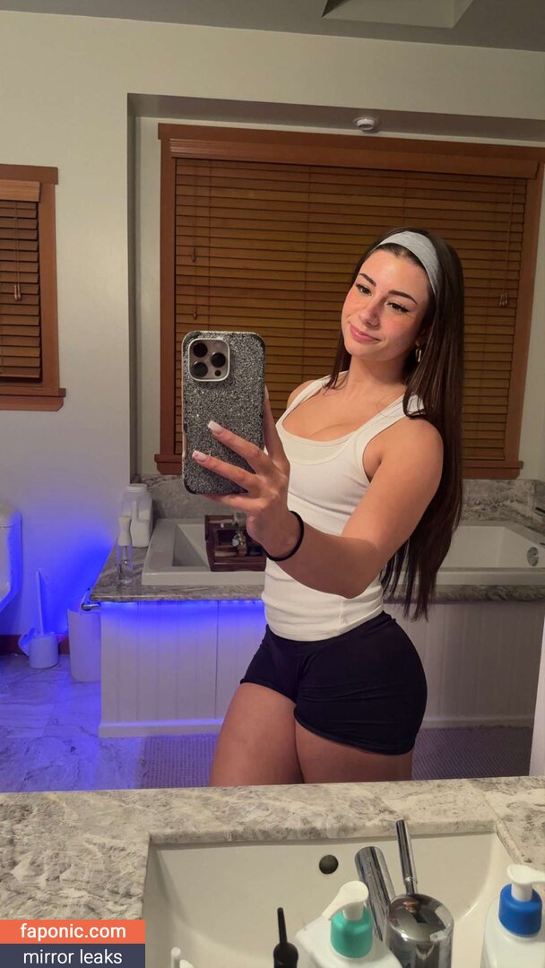 Mikayla Campinos, ltsmikaylacampinos, mikaylacampinos Scurgeri de nuduri  Fotografie #261