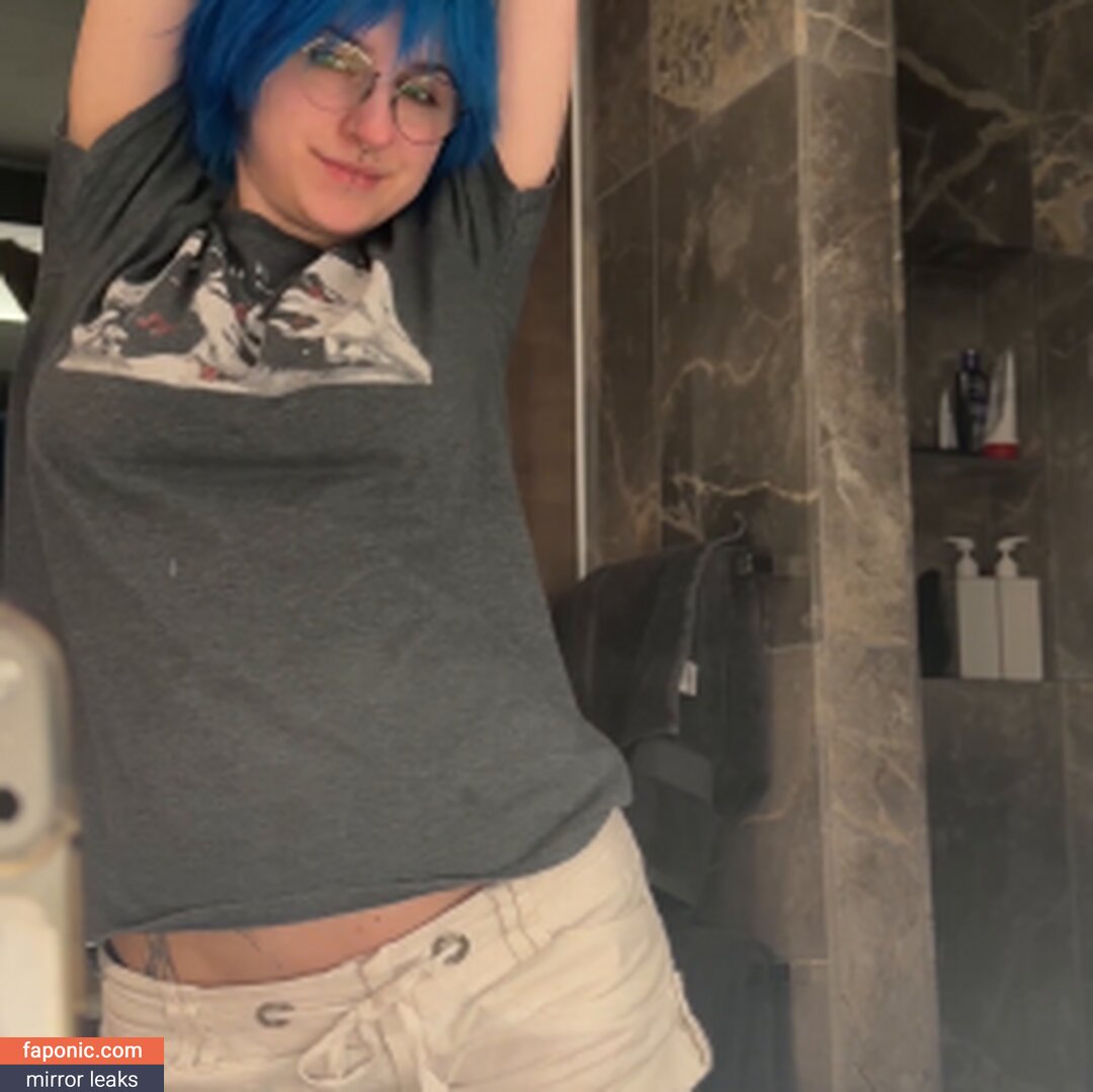 Lyra Crow, lyracr0w0 Scurgeri de nuduri OnlyFans Fotografie #314