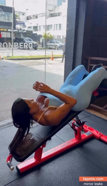 Gracyanne Barbosa, graoficial Scurgeri de nuduri  Fotografie #60