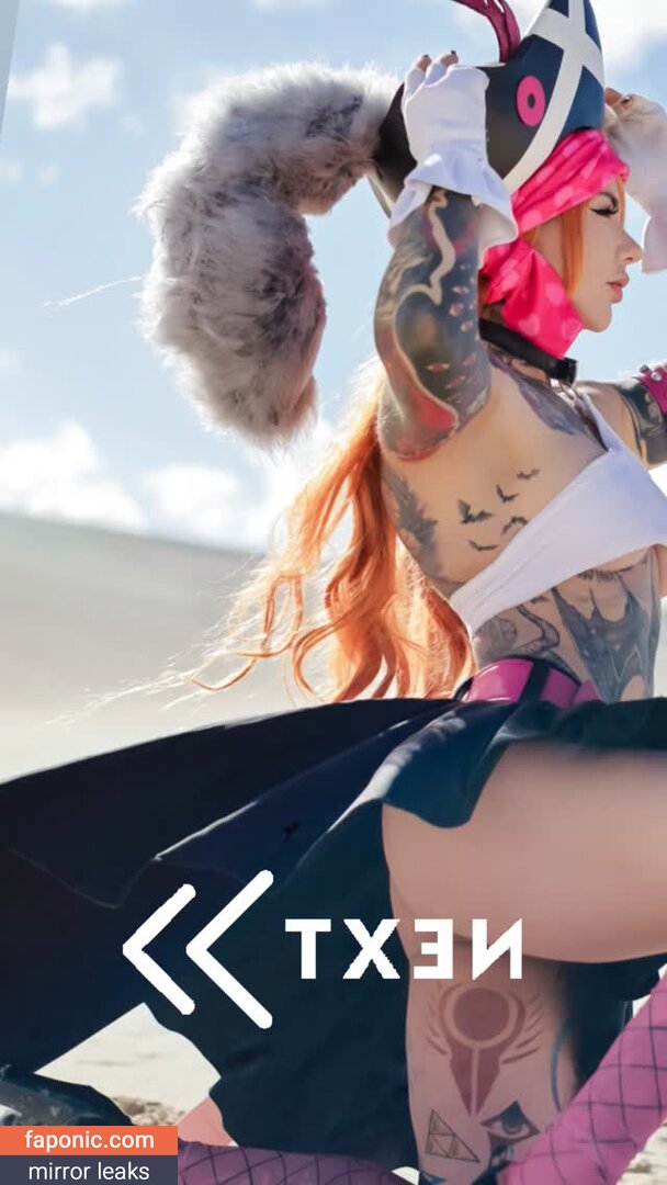 Discussão, Giu Hellsing, GiuHellsing Scurgeri de nuduri OnlyFans/Patreon Fotografie #135