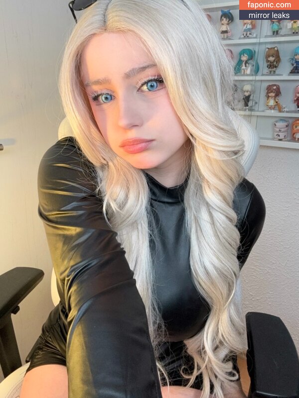 Upminaa, https: Scurgeri de nuduri  Fotografie #341