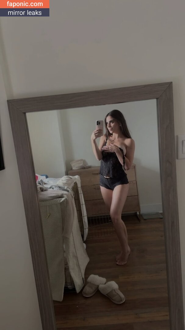 Sofia Crnilovic, https: Scurgeri de nuduri  Fotografie #3