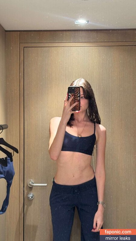 caitlinerinoneill, heyitsapril Scurgeri de nuduri OnlyFans Fotografie #12