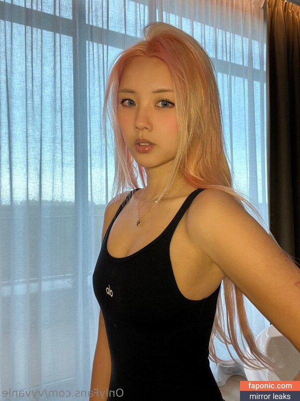 Vyvan Le, Vyvanle, vyvan.le Scurgeri de nuduri OnlyFans/Patreon Fotografie #178