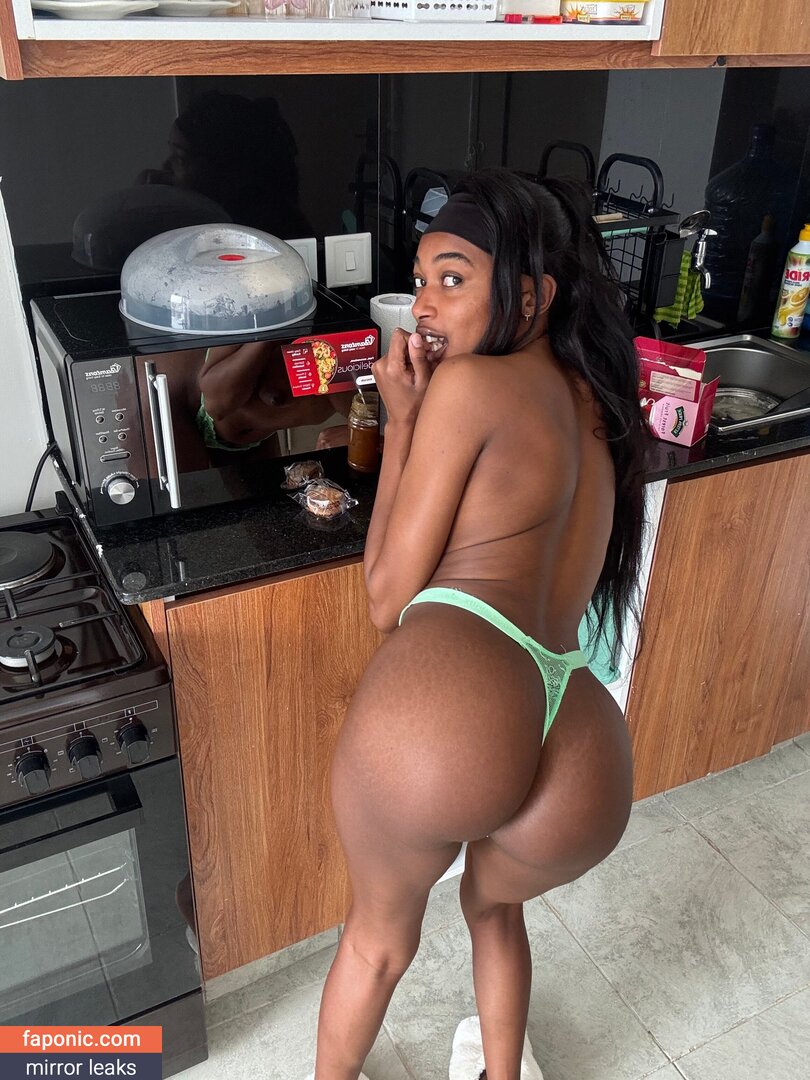 Aaliyah King, aaliyah.king, ebonyaaliyah Scurgeri de nuduri OnlyFans Fotografie #13