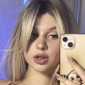 Mary Nixx